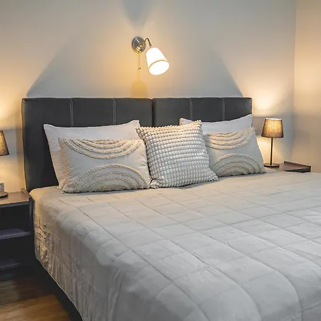 Bed & Breakfast Kedves Vendeghaz 3*