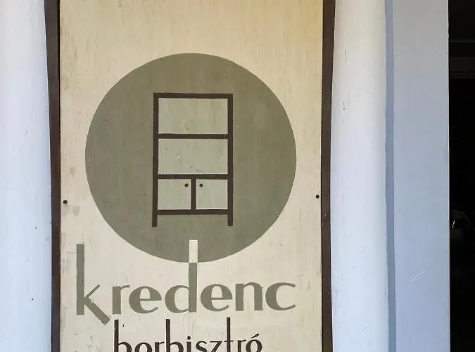 فندق مبيت وإفطار Kedves Vendeghaz بالاتونفوريد