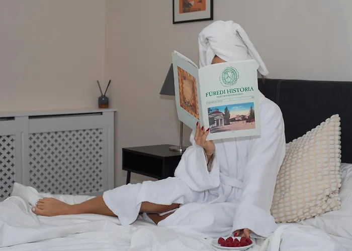 فندق مبيت وإفطار Kedves Vendeghaz بالاتونفوريد